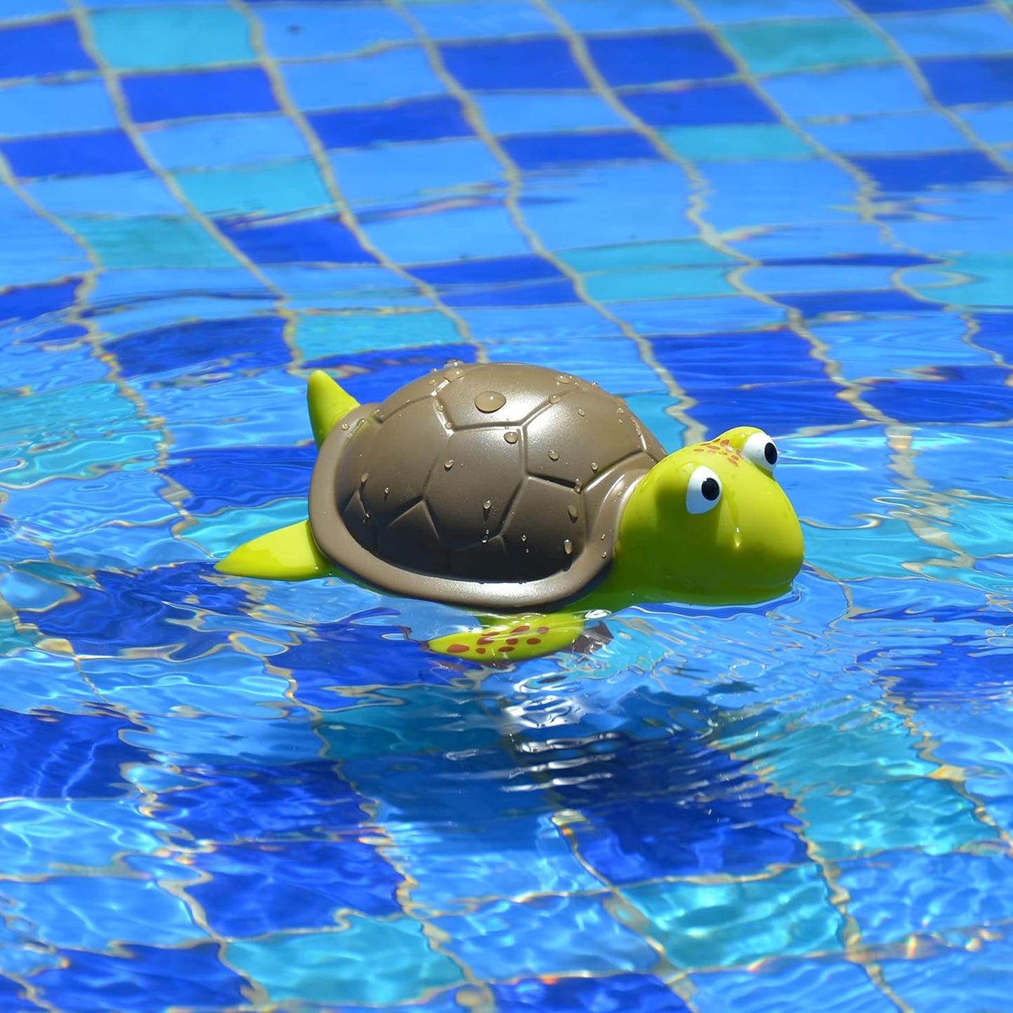 XY-WQ Mini Floating Chlorine Dispenser Character Tablet Holder for Pool